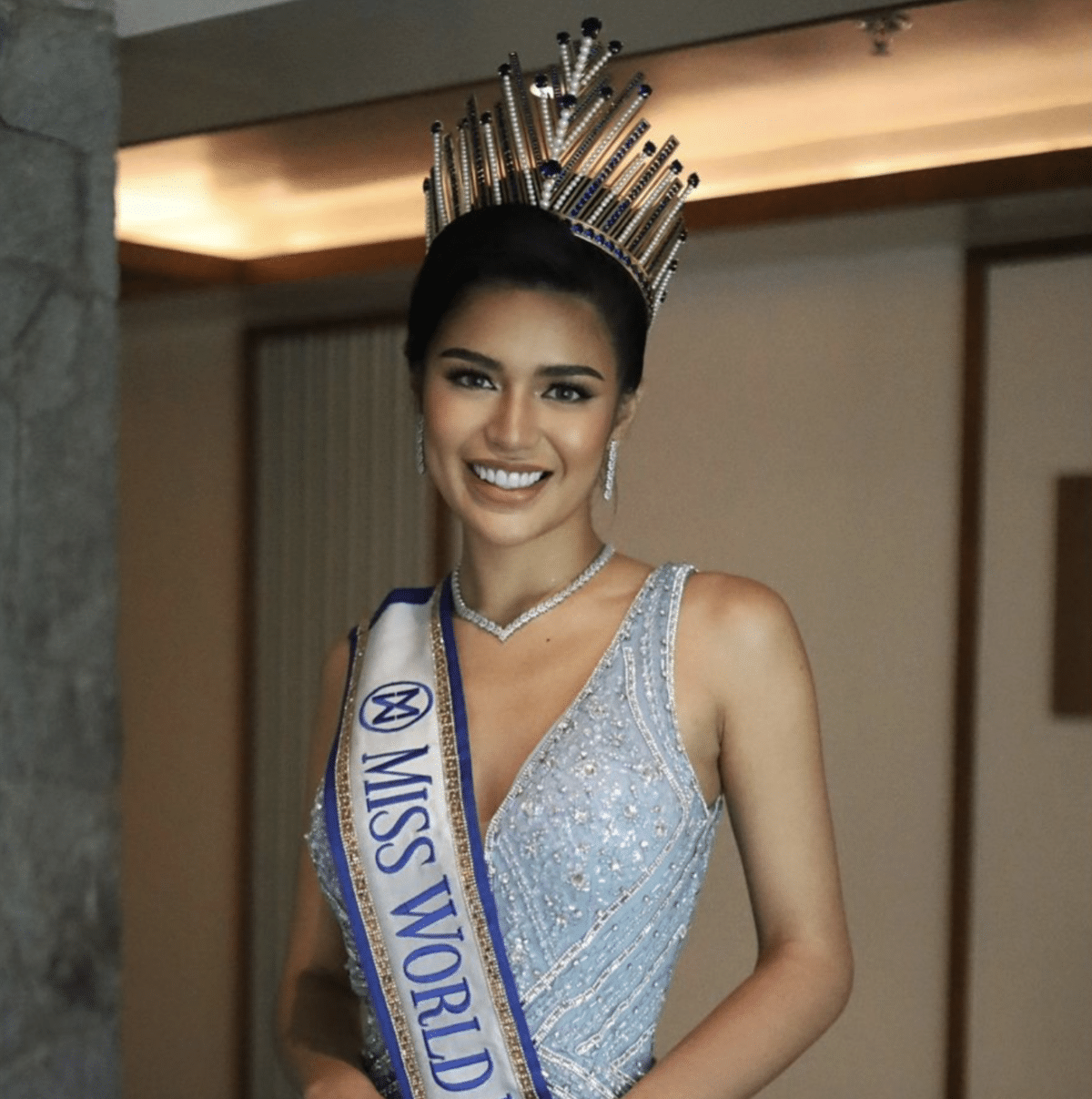 Miss World Philippines org rallies behind embattled queen Krishnah Gravidez